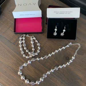 Avon Metallic Necklace, Bracelet & Earring set